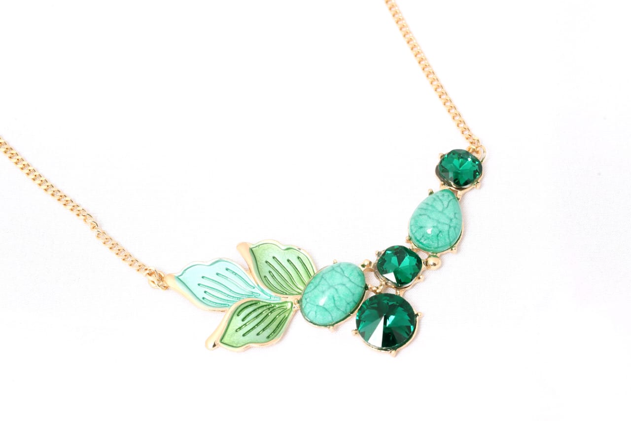 LEAF NECKLACE