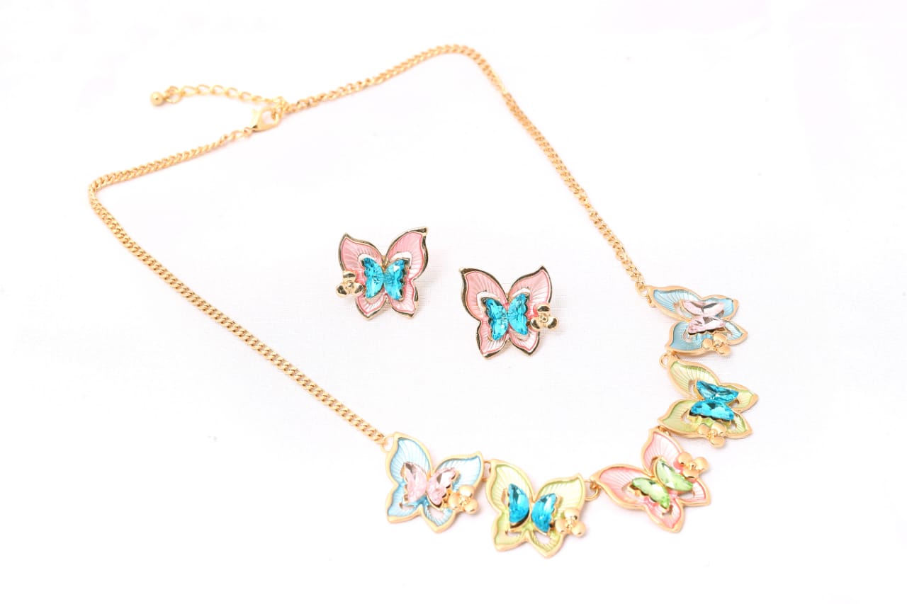 BUTTERFLY NECKLACE