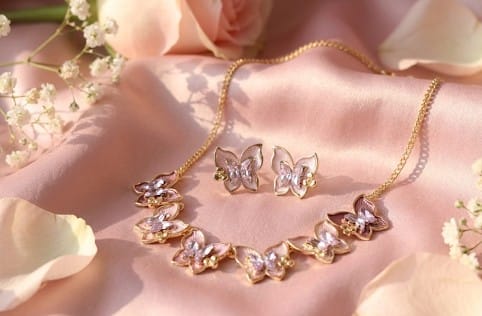 BUTTERFLY NECKLACE