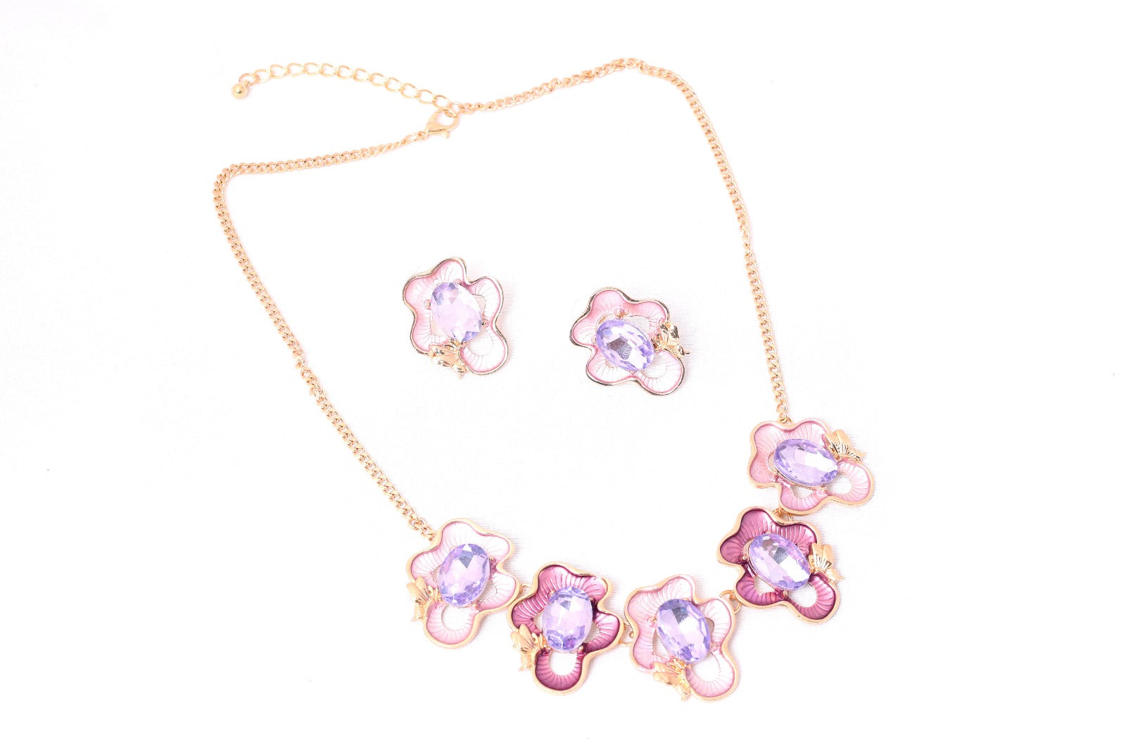 FLOWER NECKLACE