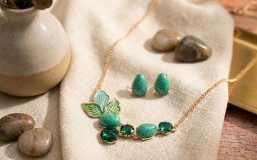 LEAF NECKLACE