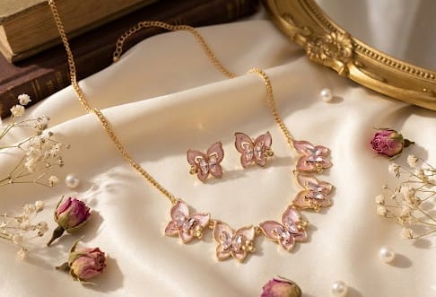 BUTTERFLY NECKLACE